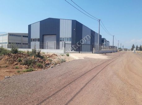 1.200 M² Kapali Alan..kent Disi Kentsel Calisma Alani İcinde