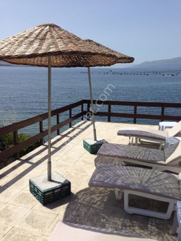 Balıkesir Erdek Narlı 'da Satılık Denize Sıfır Muhteşem Müstakil Ev