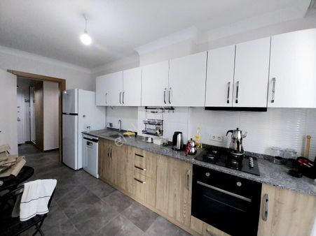 Tek Yetki Yükselde Havuzlu Sitede Ayrı Mutfak Ebeveyn Banyol 2+1