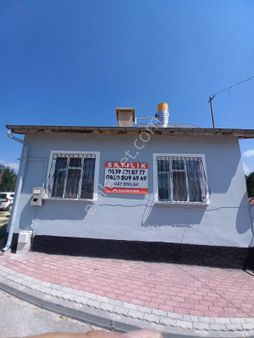 Hatıp Merkez De 677 Metre Arsa İçinde Satılık 3+1 Mustakil Ev