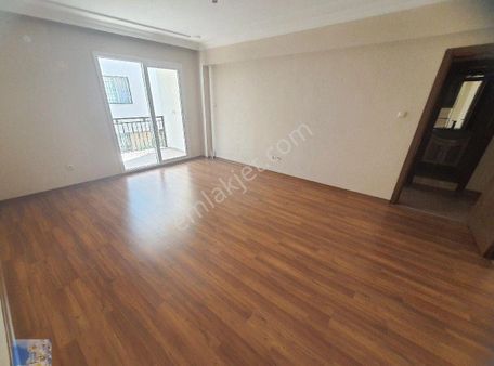 Küçükçiğli 8710 Skta Özel Yapım Otoparklı Geniş 3+1 Daireler