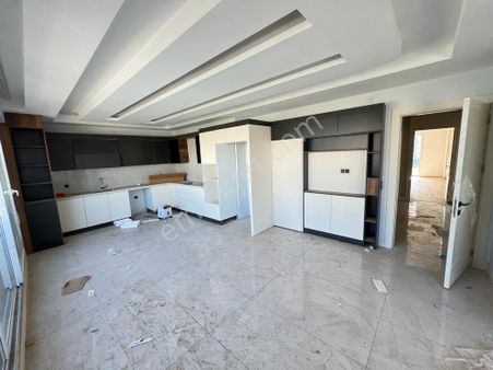 Four Land'den Stad Arkası Abı Hayat Sitesinde 3,5+1 Satılık Daire