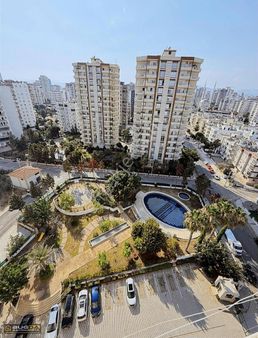 Merkezi Konumda 3+1 Havuzlu Site İçerisinde Satılık Daire