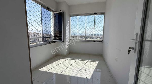 Emlak Ofisimden Demokrasi Mah. 3+1 135 M2 Net