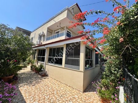 Deniz Manzaralı 4+1 Tek Müstakil Villa