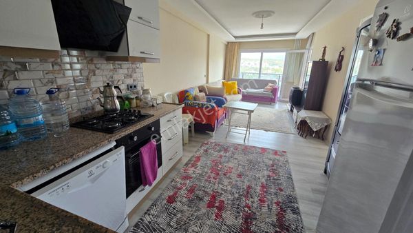 Kuşadası Davutlar’da Eşyalı, Yaşamaya Hazır 2+1 Satılık Daire