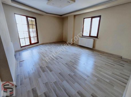 Darıca Nenehatunda Kiralık Arakat 2+1 90 Mtr Daire