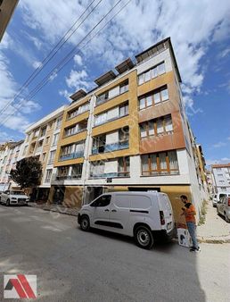 Sümbüller'den Gaffar Okan Cd. Yakını Asansörlü İskanlı Dublex