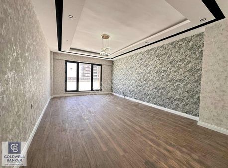 1048. Cadde Üzerinde Ara Katta Ankara Manzaralı Fırsat 3+1 Daire