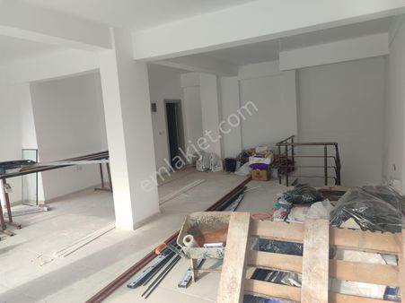 Şelale Caddesi Üzeri Depolu Sıfır Dükkan