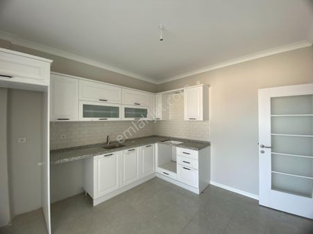 Deha Emlak'tan Beşirli'de Deniz Manzaralı Satılık 3+1 Sıfır Daire