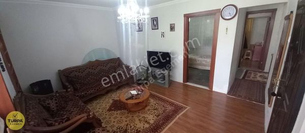 Karşıyaka Çarşı İçi 3+1 Daire