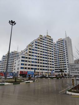 Ayyıldız Emlaktan 75 M2 2+1 Eşyalı Kiracılı Çift Cepheli Ara Kat Vadi Rezidans