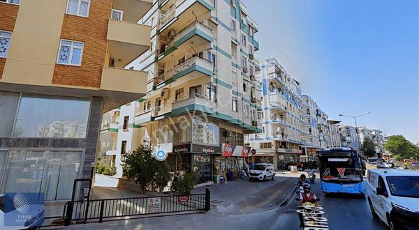 Takas Gayrimenkul'den Kızıltoprak Mahallesi 2+1 Tabela Değerli