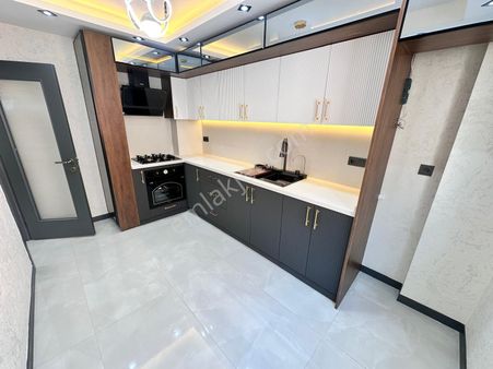 Ekonomi Üniversitesi Yakını 3+1 Arakat Yeni Binada Mimari Tasarımlı Satılık Daire