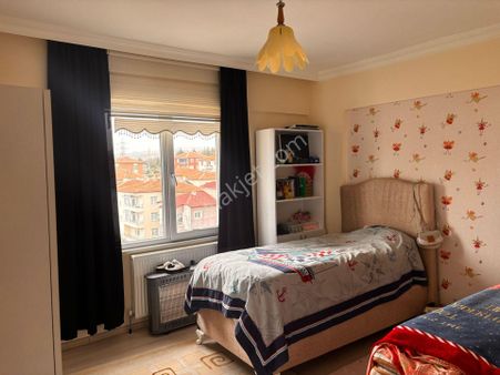 Tek Çatı Gayrimenkul'den Fırsat 3+1 150 Mt2 Daire