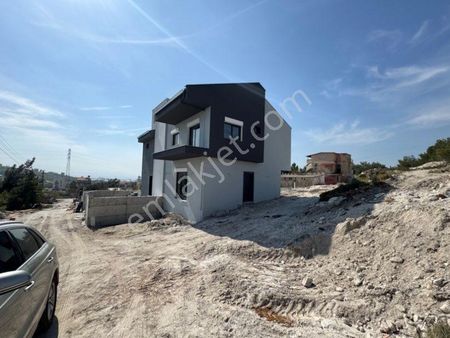 Dikili Çandarlı Mavikentte Satılık Villa İmarlı Arsa