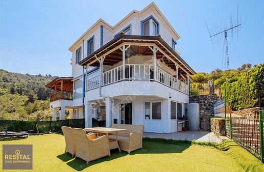 Bursa Mudanyada Deniz Manzaralı Satılık Villa