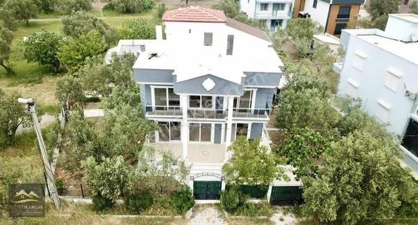 Şakran İncirlik Mevkii 5+1 Müstakil Bahçeli Denize 100 M Satılık