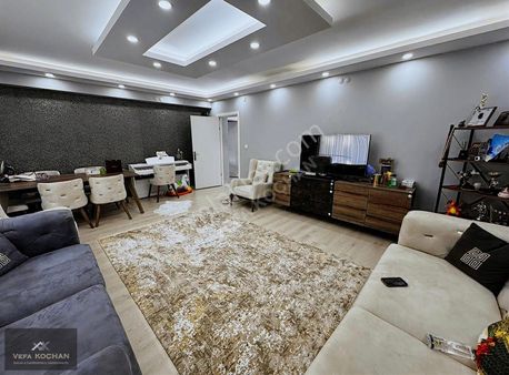 V.koçhan'dan Gündüz Ökçün Blv. Bölgesinde Satılık 3+1 Daire