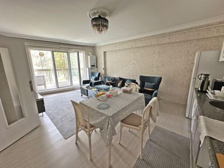 Gülveren Mahallesinde Asansörlü Full Yapılı Eşyalı 2+1 Satılık Daire