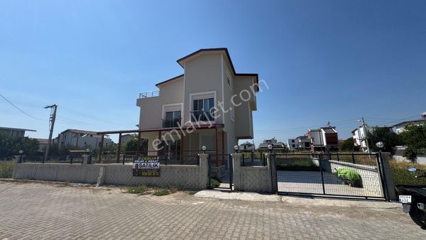 İzmir Dikili Salihlr Altı'nda 5+1 Satılık Villa