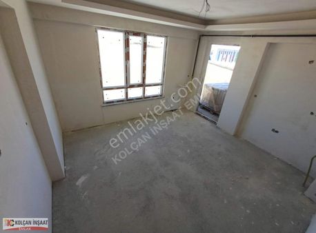 Kolçan Emlak'tan Satılık Ara Kat 2+1 Geniş Toki'de Sıfır Daire