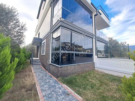 ▇artı Emlak'tan Zeytinli'de Satılık 3+1 Çift Teraslı Lüks Villa▇