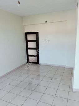 Bağlar Tren Rayları Güneydoğu Sauna Civarı 2+1 Son Kat