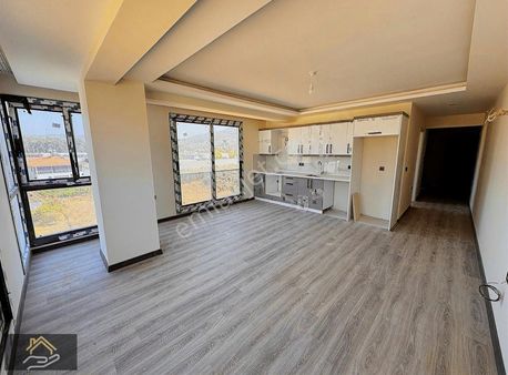 Karlık Gayrimenkul Den Çevre Yolu Üzerinde Satılık 3+1 Daire