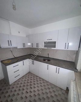 Burdur Merkez Bahçelievlerde Bağkur Evlerinde 2+1 Satılık Daire