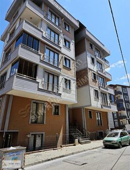 Çekmeköy Soğukpınar Mah. Satılık 2+1 98m2 Ara Kat Daire