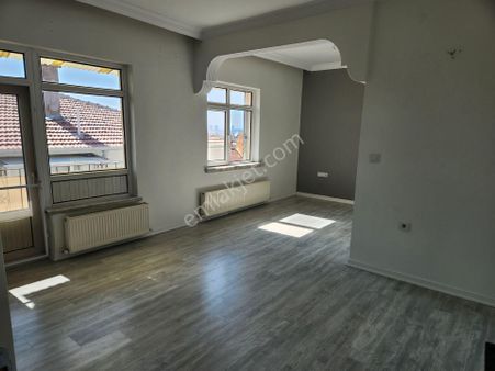 Burak Emlak'dan Satılık Daire Kurtuluş Kımız Sk. 2+1 Full Yapılı