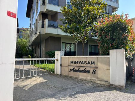 Acıbadem'de Butik Ve Prestijli Sitede, Bakımlı Özel Teraslı Dubleks Daire