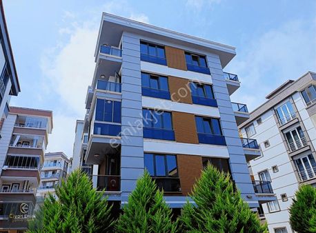 Tramway Altı Çift Balkon 52 M2 Net Eşyalı