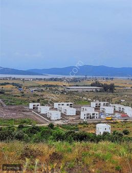 Keyifli Köşe Parsel 703 M2