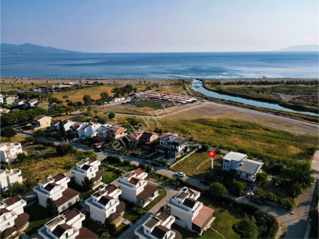 Denize 100 Metre İzmir Dikili Gülkent Sitesi’nin En Prestijli Arsalarından