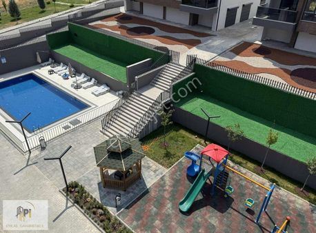 Pi Emlak'tan Batıkent Site İçi Yüzme Havuzlu Arakat 4+1 Daire