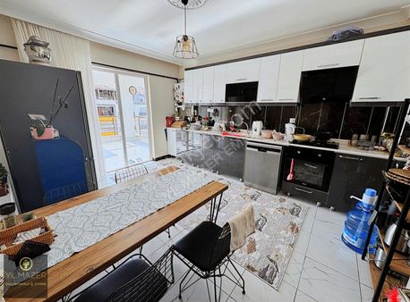 Yılmazer'den 4. Cadde'de Arakat Ankara Manzaralı Yapılı İskanlı!