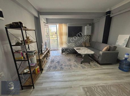 Zafer Mahallesinde Yüksek Kira Getirili Geniş Ferah 1+1