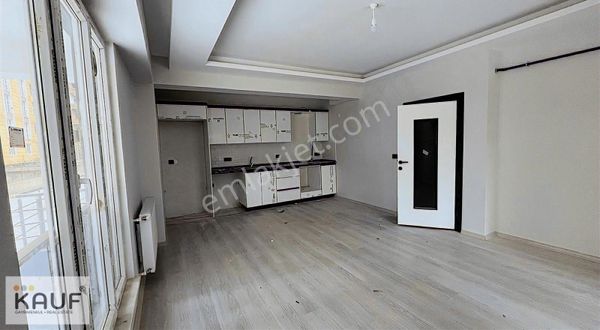 Samsun Tekkeköy'de Müstakîl Gîrîşlî 2+1 Satılık Daîre