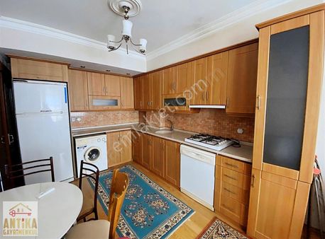 Antika Gayrimenkulden Şehir Merkezinde Full Eşyalı Arakat Daire