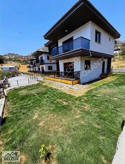 Pozantı Selçuk Emlaktan Alpu Köy İçinde Satılık Villalar İskanlı