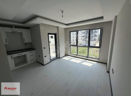 İncesu Yazlık Bölgesinde Sahil Karşısı 1+1 Satılık Daire