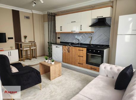 Atakum Körfezde Tramvay Karşısında 1+1 Lüks Eşyalı Daire (14)