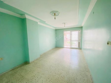 Mersin Bahçelievler’de Merkezi Konumda 3+1 Aileye Uygun Kiralık Daire – Sahile Yakın