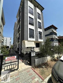 Seferihisar Camikebir Mh Ayrık Nizam Arakat Satılık 3+1