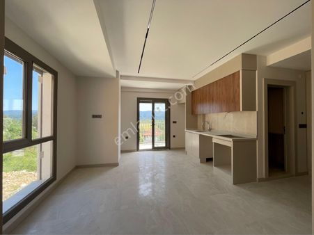 Gökova Mah.de Sıfır 2+1 Boş Daire Havuzlu