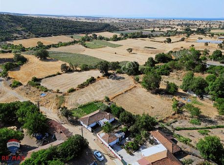 Biga Sinekçi'de Köy İçinde Yolu Ve Altyapısı Hazır Tarla