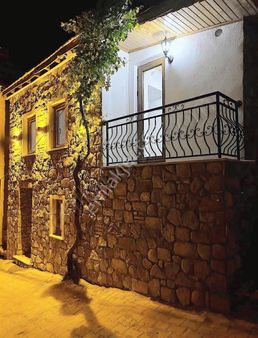 Köy Emlak'tan Satılık Müstakil Taş Ev